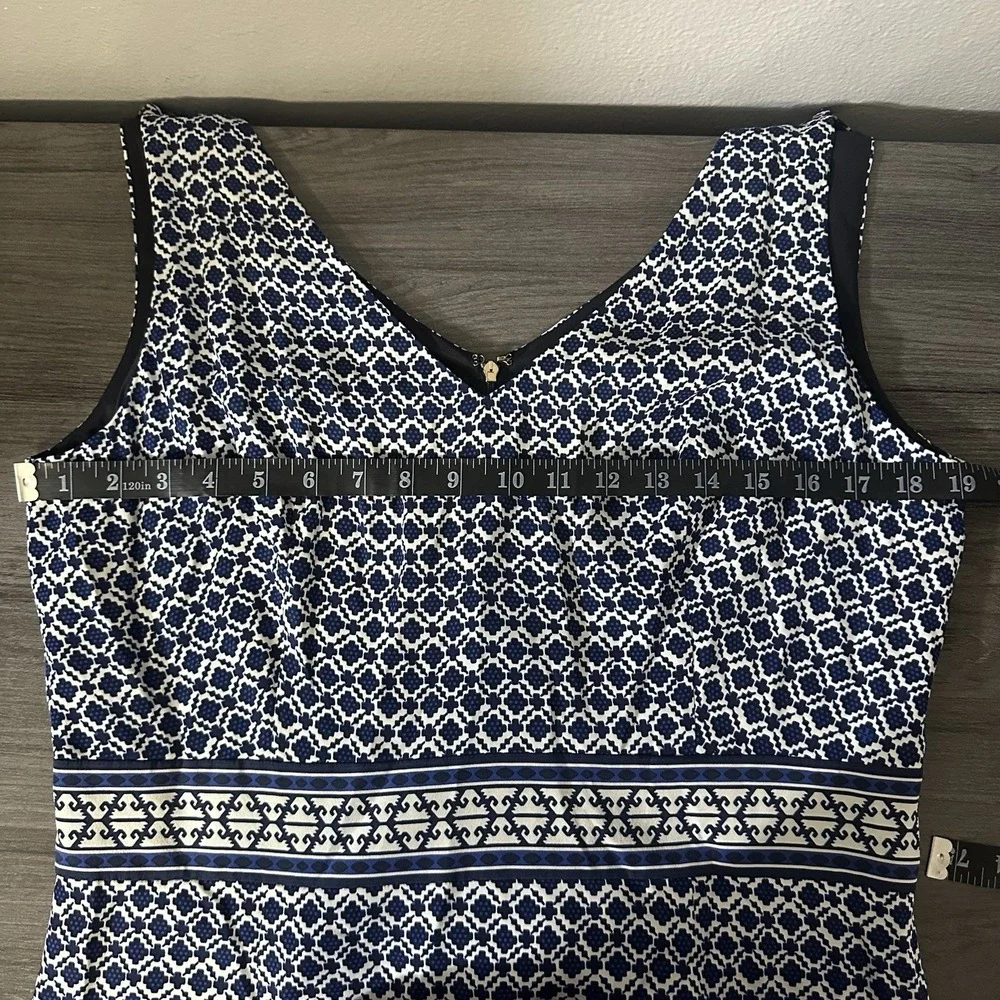 Tory Burch V Neck Shift Dress Women's Size  14 Blue Geometric Stretch Read